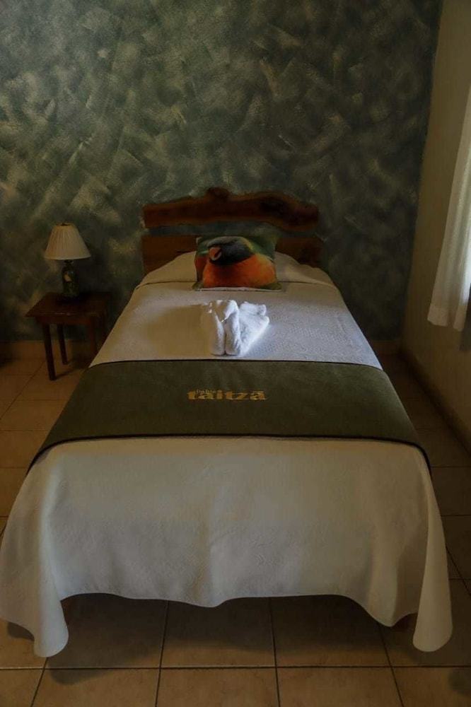 Hotel Bahia Taitza