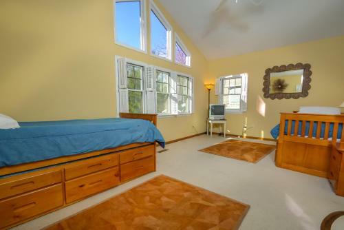 Welcome View Point Five-bedroom Holiday Home