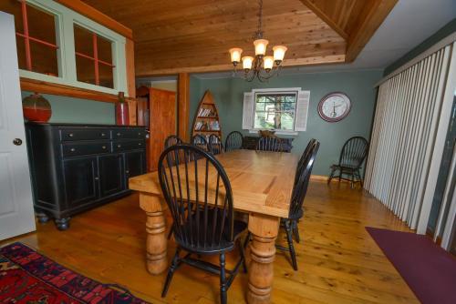 Welcome View Point Five-bedroom Holiday Home