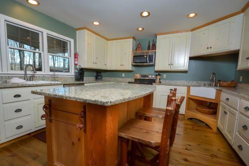 Welcome View Point Five-bedroom Holiday Home