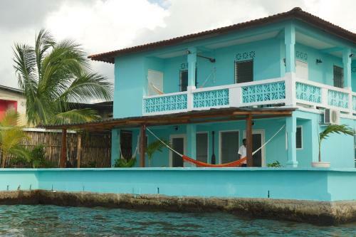 Hostal Casa Del Rayo Verde, Hotelito Solidario