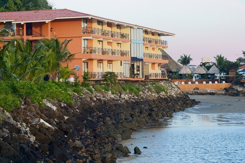Hotel The Beach House