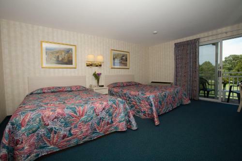 Hotel Winnapaug Inn