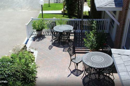 Hotel Winnapaug Inn
