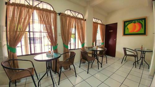 Hotel Armon�a Hostal