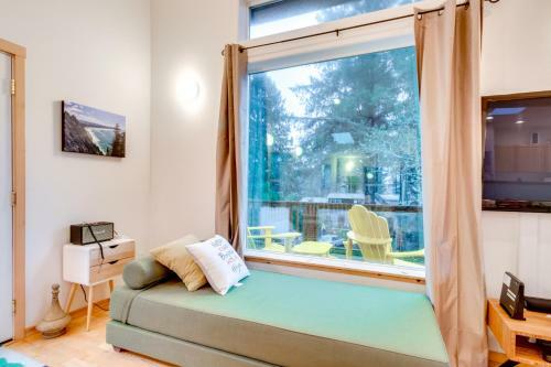 Modern Manzanita Retreat