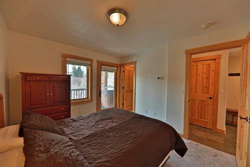 102 Willows Way Townhouse