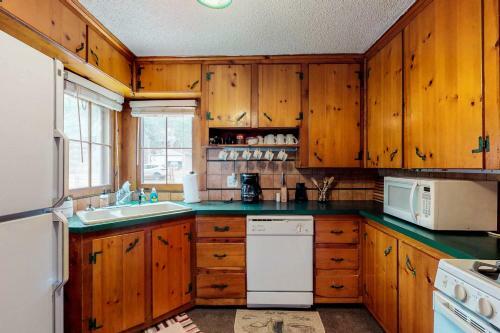 Bear Cabins