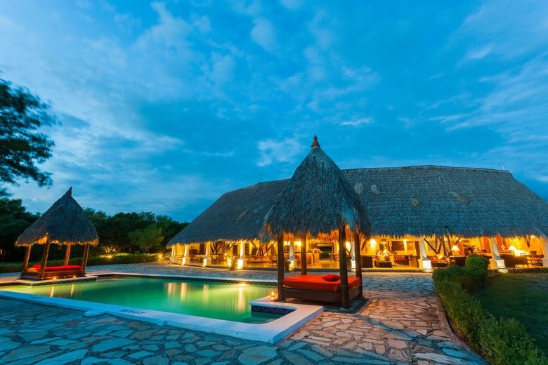 Hotel Punta Teonoste