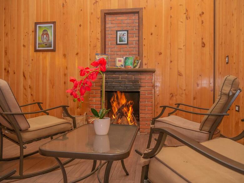 Lodge Hotel De Monta�a Suria