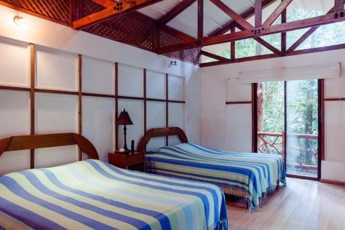 Hotel Portasol Rainforest & Ocean View Community