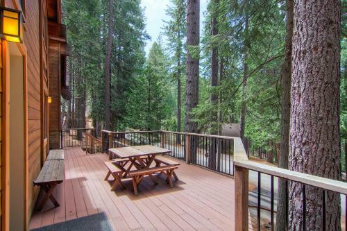Yosemite Crossroads - 3br/2ba Home