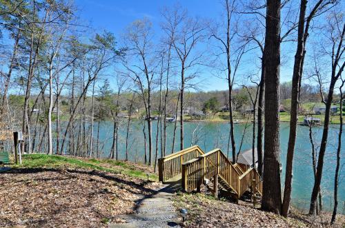 Villa Lakeside Cabin