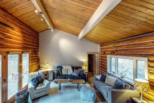 Mountain Meadow Home