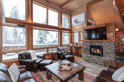 Highland Huckleberry Lodge Home