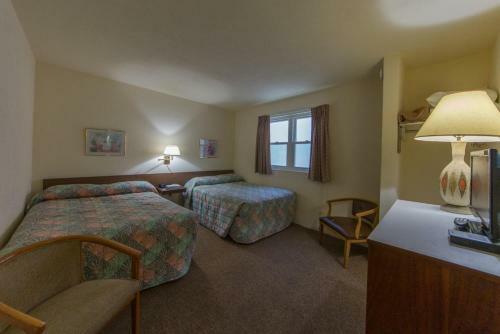 Crystal Sands Motel