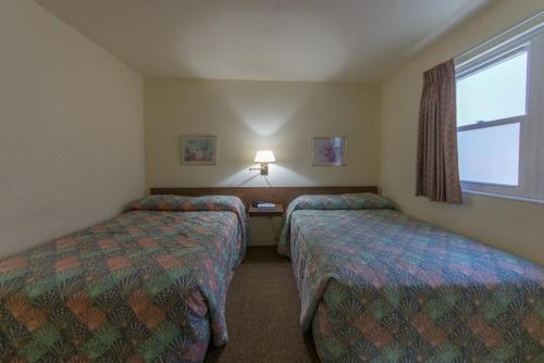 Crystal Sands Motel