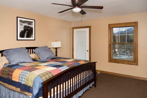 Lookout Mountain Chalet