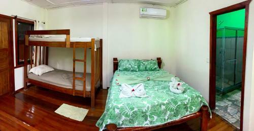 Las Cotingas Lodge