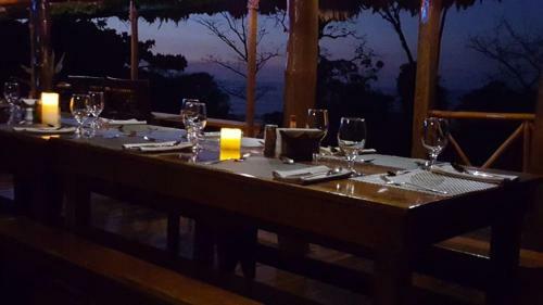 Las Caletas Lodge