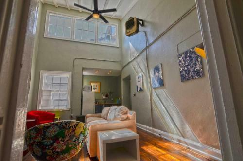 1347 Northwest Apartment #1053 Apts
