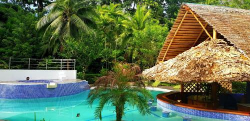 Lodge 3 Bamboo