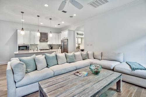 Indigo Moon By Real Joy Vacations