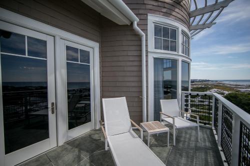 99 Compass Point Way South #407