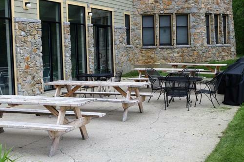 Hotel Golden Eagle Lodge Resort