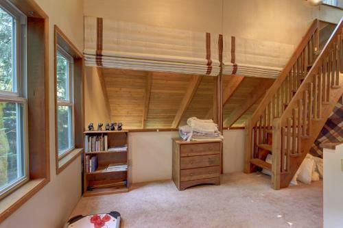 Cedar Grove Chalet