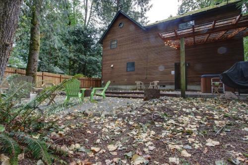 Marshall's Cabin In Rhododendron