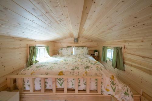 Mount Hood Village Savannah Tiny House 4