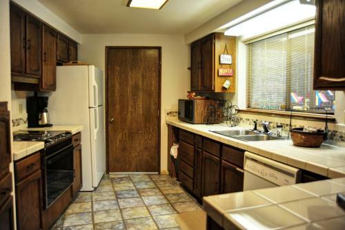 Riverview Retreat Four-bedroom Chalet