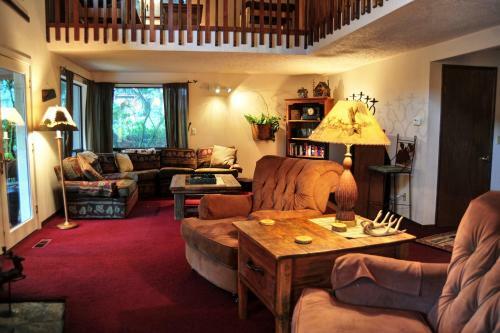 Riverview Retreat Four-bedroom Chalet