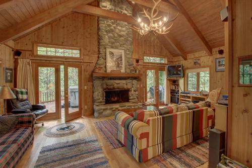 Papa Bear Cabin