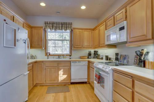 Clark's Mountain Condo