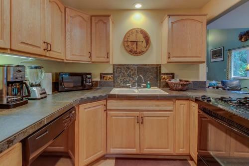 Roaring River Retreat