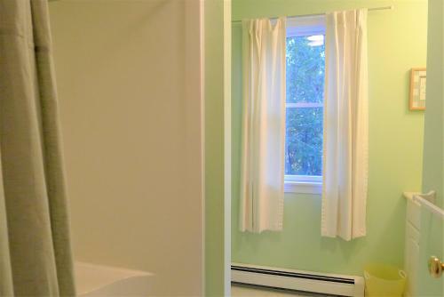300 Gross Hill - 3 Bedroom