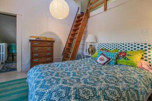 Chic Antique In Wellfleet Village
