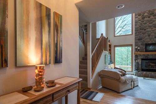 Mt Hood Retreat-4.5 Bedroom