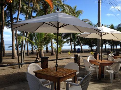 Hotel Y Restaurante Cesar Mariscos