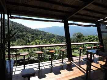 Hotel Celeste Mountain Lodge
