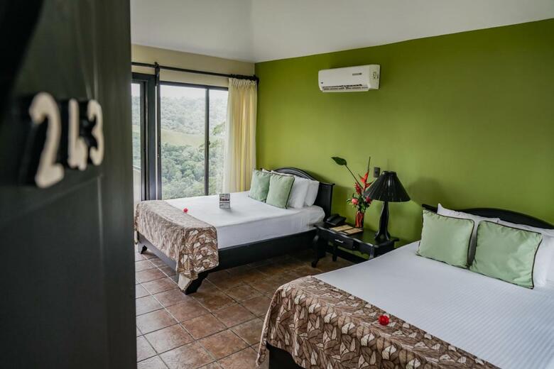 Hotel Monta�a De Fuego