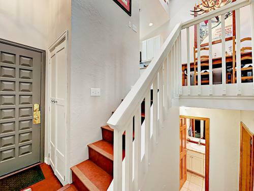Apartamento 3073 Bellflower Drive Condo Unit 2