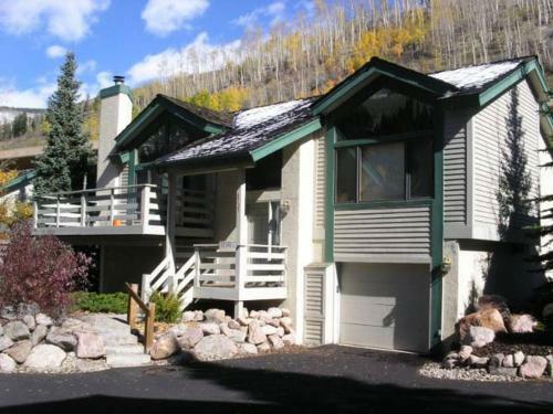 Blue Bear Cabin