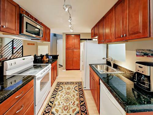 Apartamento 4192 Spruce Way Condo Unit 211