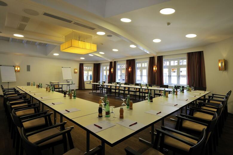 Hotel Romantik Im Weissen Roessl(.)