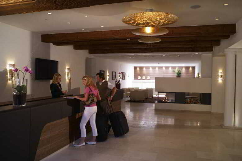 Hotel Romantik Im Weissen Roessl(.)