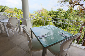 Shana Hotel & Residence