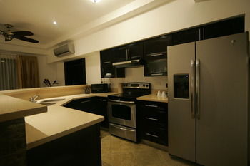 Shana Hotel & Residence